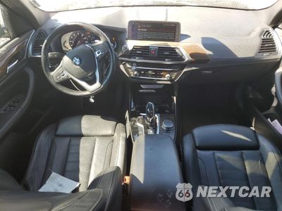 Zdjęcie 8 z 13 samochodu: 2018 BMW X3 XDRIVE30I VIN:5UXTR9C5XJLC81160 - miniatura