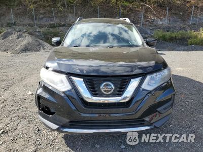 Piąte zdjęcie samochodu w środku: 2018 NISSAN ROGUE S VIN:KNMAT2MV2JP613646 - miniatura