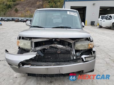 Piąte zdjęcie samochodu w środku: 2006 TOYOTA SCION XB VIN:JTLKT324864038258 - miniatura