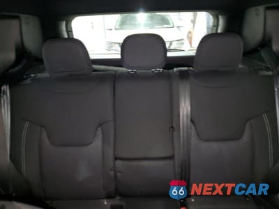 Zdjęcie 10 z 13 samochodu: 2021 JEEP RENEGADE LATITUDE VIN:ZACNJDBB9MPM53765 - miniatura