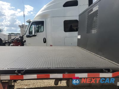 Zdjęcie 10 z 12 samochodu: 2006 FORD F650 SUPER DUTY FLATBED TRUCK VIN:3FRNF65E96V323784 - miniatura