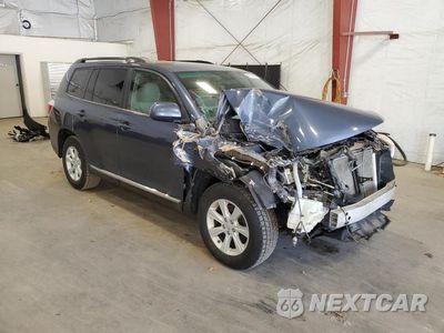 Czwarte zdjęcie samochodu z boku: 2013 TOYOTA HIGHLANDER BASE VIN:5TDZK3EH5DS118274 - miniatura