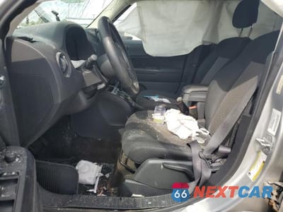 Zdjęcie 7 z 13 samochodu: 2013 JEEP PATRIOT LATITUDE VIN:1C4NJPFA2DD141274 - miniatura