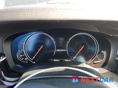 Zdjęcie 9 z 14 samochodu: 2018 BMW M550XI VIN:WBAJB9C50JB036218 - miniatura