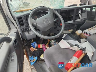 Zdjęcie 8 z 12 samochodu: 2014 ISUZU NRR VIN:JALE5W165E7300403 - miniatura