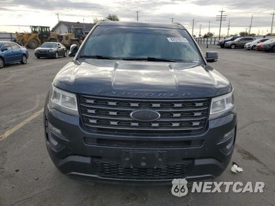 Piąte zdjęcie samochodu w środku: 2017 FORD EXPLORER XLT VIN:1FM5K8D82HGA33773 - miniatura