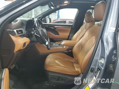 Zdjęcie 7 z 13 samochodu: 2020 TOYOTA HIGHLANDER PLATINUM VIN:5TDFZRBH8LS035104 - miniatura