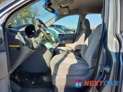 Zdjęcie 7 z 14 samochodu: 2010 KIA SEDONA EX VIN:KNDMH4C34A6324459 - miniatura