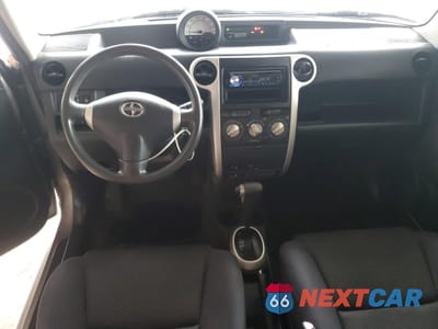 Zdjęcie 8 z 12 samochodu: 2004 TOYOTA SCION XB VIN:JTLKT324640150626 - miniatura
