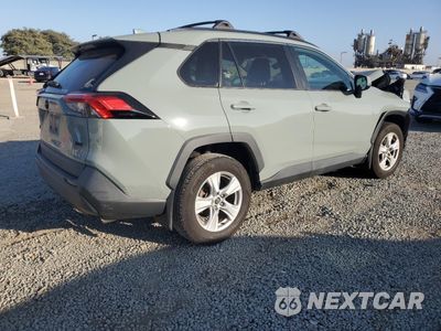 Trzecie zdjęcie samochodu z tyłu: 2020 TOYOTA RAV4 XLE VIN:2T3W1RFV3LW080067 - miniatura