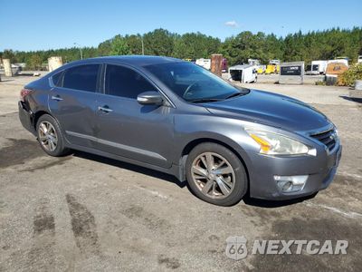 Czwarte zdjęcie samochodu z boku: 2015 NISSAN ALTIMA 2.5 VIN:1N4AL3AP8FC200209 - miniatura