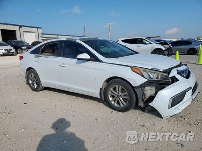 Czwarte zdjęcie samochodu z boku: 2016 HYUNDAI SONATA SE VIN:5NPE24AF1GH290899 - miniatura