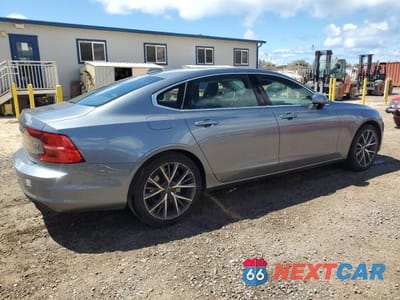 Trzecie zdjęcie samochodu z tyłu: 2018 VOLVO S90 T5 MOMENTUM VIN:LVY982AK3JP025505 - miniatura