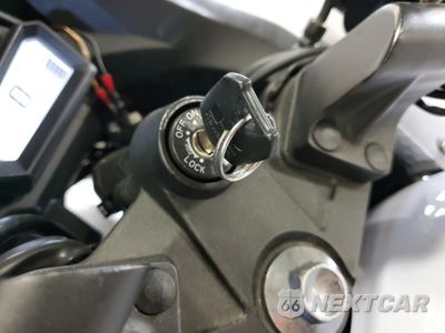 Zdjęcie 8 z 11 samochodu: 2013 KAWASAKI EX300 A VIN:JKAEX8A16DDA01012 - miniatura
