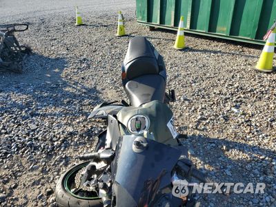 Piąte zdjęcie samochodu w środku: 2024 KAWASAKI ZX636 K VIN:JKBZXJJ15RA007684 - miniatura