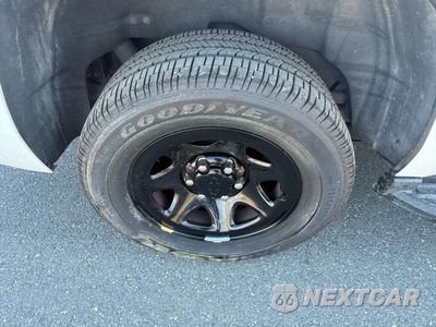 Zdjęcie 12 z 15 samochodu: 2017 CHEVROLET TAHOE POLICE VIN:1GNLCDEC2HR190882 - miniatura