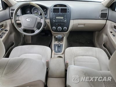 Zdjęcie 8 z 12 samochodu: 2007 KIA SPECTRA EX VIN:KNAFE122675483570 - miniatura