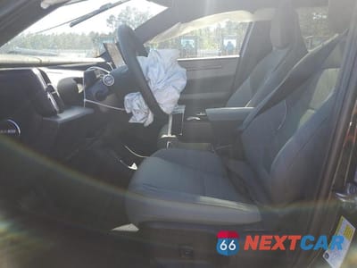 Zdjęcie 7 z 13 samochodu: 2025 VOLVO EX30 ULTRA VIN:YV4EK3ZL4SS150731 - miniatura