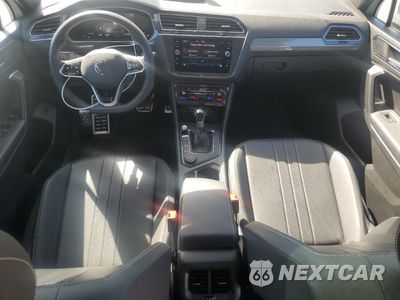 Zdjęcie 8 z 14 samochodu: 2024 VOLKSWAGEN TIGUAN SE R-LINE BLACK VIN:3VV8B7AX9RM180298 - miniatura