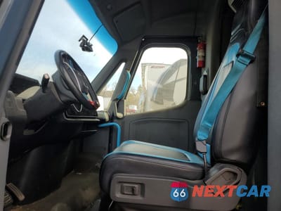 Zdjęcie 7 z 13 samochodu: 2023 RIVIAN EDV DELIVERY VAN VIN:7FCEHEB75PN007569 - miniatura