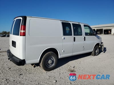 Trzecie zdjęcie samochodu z tyłu: 2008 CHEVROLET EXPRESS G3500 VIN:1GCHG35K781181470 - miniatura