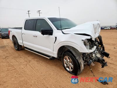 Czwarte zdjęcie samochodu z boku: 2023 FORD F150 SUPERCREW VIN:1FTFW1E84PFA05237 - miniatura