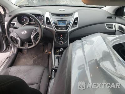 Zdjęcie 8 z 12 samochodu: 2015 HYUNDAI ELANTRA SE VIN:5NPDH4AEXFH586407 - miniatura