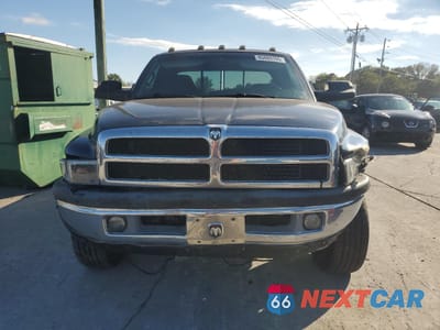 Piąte zdjęcie samochodu w środku: 2000 DODGE RAM 2500 VIN:1B7KC2361YJ170997 - miniatura