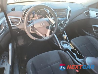 Zdjęcie 8 z 13 samochodu: 2014 HYUNDAI VELOSTER BASE VIN:KMHTC6AD7EU190996 - miniatura