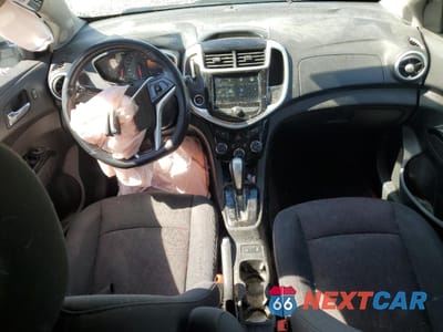 Zdjęcie 8 z 14 samochodu: 2019 CHEVROLET SONIC LT VIN:1G1JD6SB6K4149298 - miniatura