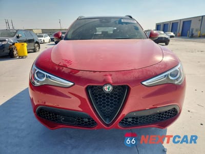 Piąte zdjęcie samochodu w środku: 2022 ALFA ROMEO STELVIO TI VIN:ZASPAKBN9N7D28748 - miniatura