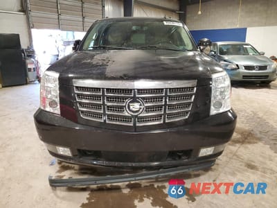 Piąte zdjęcie samochodu w środku: 2012 CADILLAC ESCALADE ESV LUXURY VIN:1GYS4HEF1CR303355 - miniatura
