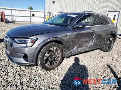 2021 AUDI E-TRON PRESTIGE WA1VAAGE6MB018114 - główne zdjęcie licytacji z USA - miniatura