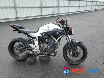 2015 YAMAHA FZ07 JYARM06E6FA004471 - główne zdjęcie licytacji z USA - miniatura
