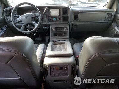Zdjęcie 8 z 14 samochodu: 2004 CHEVROLET SILVERADO K3500 VIN:1GCJK33214F217010 - miniatura