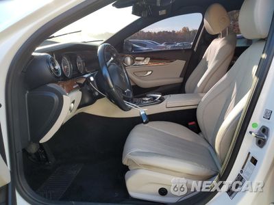 Zdjęcie 7 z 12 samochodu: 2018 MERCEDES-BENZ E 300 4MATIC VIN:WDDZF4KB3JA467832 - miniatura