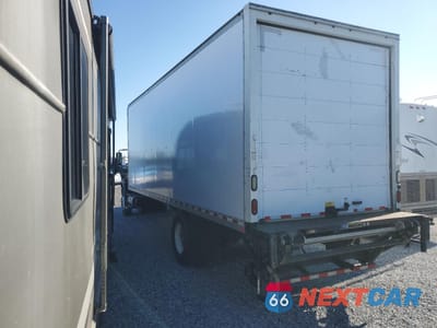 Trzecie zdjęcie samochodu z tyłu: 2018 INTERNATIONAL 4000 4300 - BOX TRUCK VIN:1HTMMMML7JH532806 - miniatura