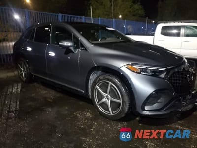 Czwarte zdjęcie samochodu z boku: 2023 MERCEDES-BENZ EQS SUV 580 4MATIC VIN:4JGDM4EB2PA018524 - miniatura