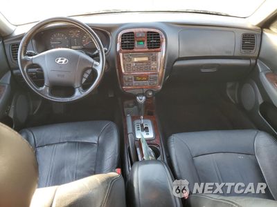 Zdjęcie 8 z 12 samochodu: 2004 HYUNDAI SONATA GLS VIN:KMHWF35H64A967071 - miniatura