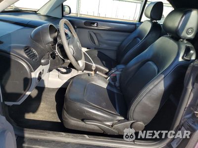Zdjęcie 7 z 14 samochodu: 2005 VOLKSWAGEN NEW BEETLE GL VIN:3VWBM31Y65M368932 - miniatura
