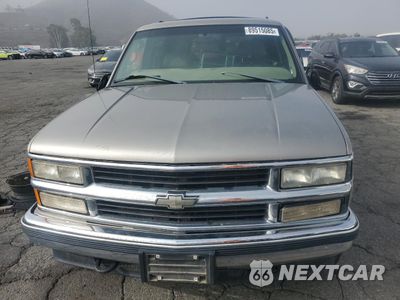 Piąte zdjęcie samochodu w środku: 1999 CHEVROLET SUBURBAN K1500 VIN:3GNFK16R7XG129897 - miniatura