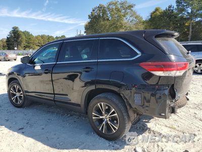 Drugie zdjęcie samochodu z przodu: 2019 TOYOTA HIGHLANDER LE VIN:5TDZARFH0KS048183 - miniatura