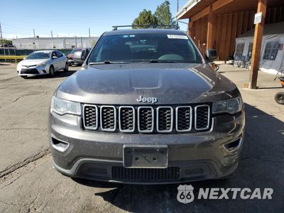 Piąte zdjęcie samochodu w środku: 2019 JEEP GRAND CHEROKEE LAREDO VIN:1C4RJFAG1KC835237 - miniatura