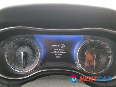 Zdjęcie 9 z 12 samochodu: 2021 CHRYSLER 300 TOURING VIN:2C3CCAAG8MH516232 - miniatura