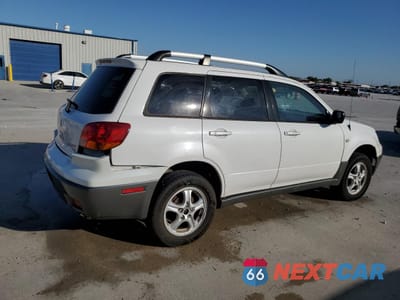 Trzecie zdjęcie samochodu z tyłu: 2004 MITSUBISHI OUTLANDER LS VIN:JA4LZ31F04U045861 - miniatura