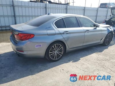 Trzecie zdjęcie samochodu z tyłu: 2019 BMW 530E VIN:WBAJA9C54KB389419 - miniatura