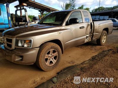 2010 DODGE DAKOTA SXT 1D7CW3BP4AS131791 - główne zdjęcie licytacji z USA - miniatura