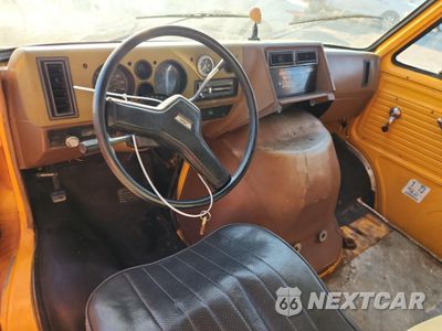 Zdjęcie 8 z 13 samochodu: 1988 GMC RALLY WAGON / VAN G3500 VIN:2GDGG35J7J4518653 - miniatura