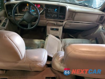 Zdjęcie 8 z 13 samochodu: 2001 CHEVROLET SUBURBAN K2500 VIN:3GNGK26U81G225205 - miniatura