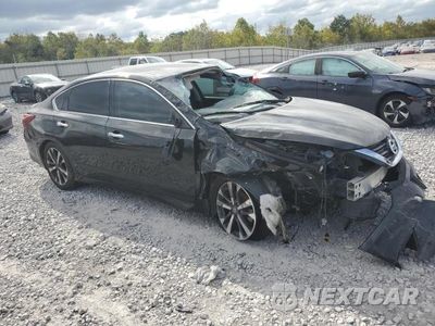 Czwarte zdjęcie samochodu z boku: 2017 NISSAN ALTIMA VIN:1N4AL3AP2HC274874 - miniatura